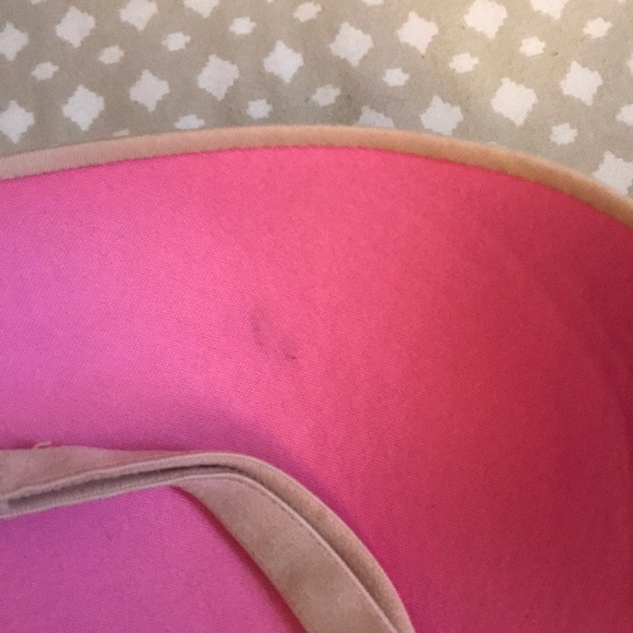 VS Nude Bra. - Picture 4 of 6